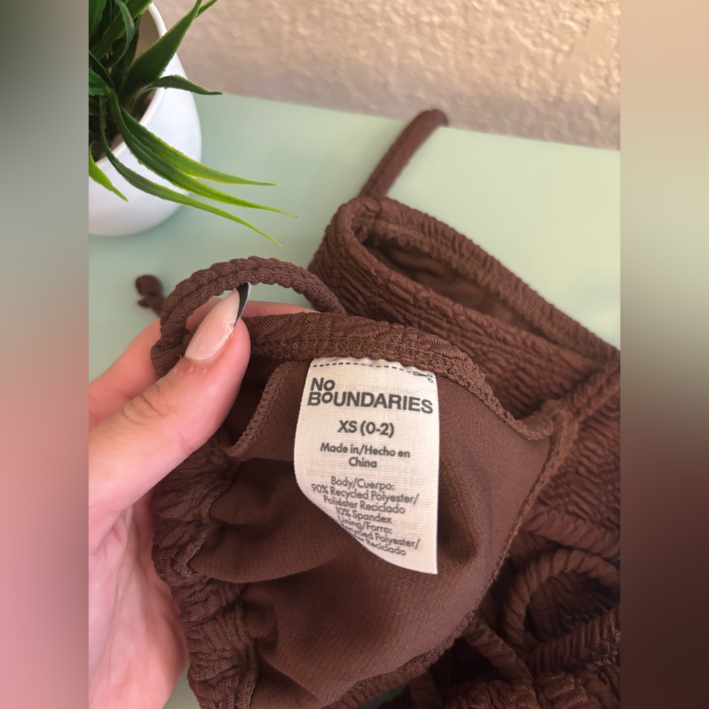 Walmart:No Boundaries Herringbone Crinkle Triangle Brown Bikini Set!🪐 - Picture 4 of 6